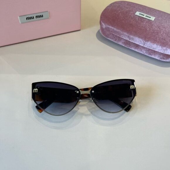 Miu Miu sunglasses main image 6